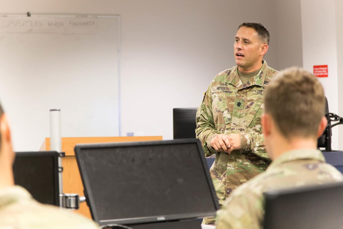 Army ROTC Commander's Global Experience Eye-Opening for Cadets