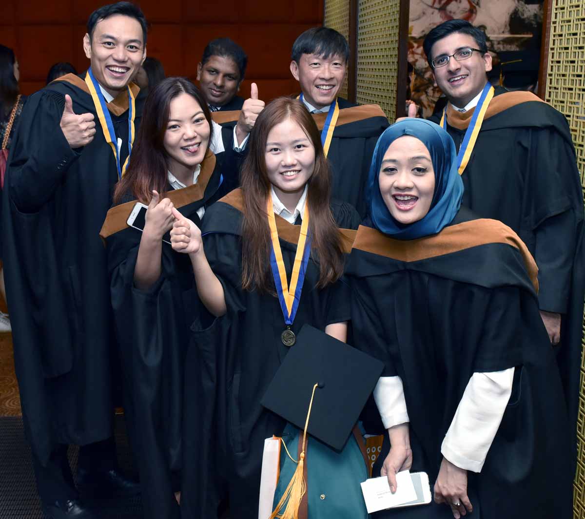 A group of Singapore's Fall 2018 graduates.