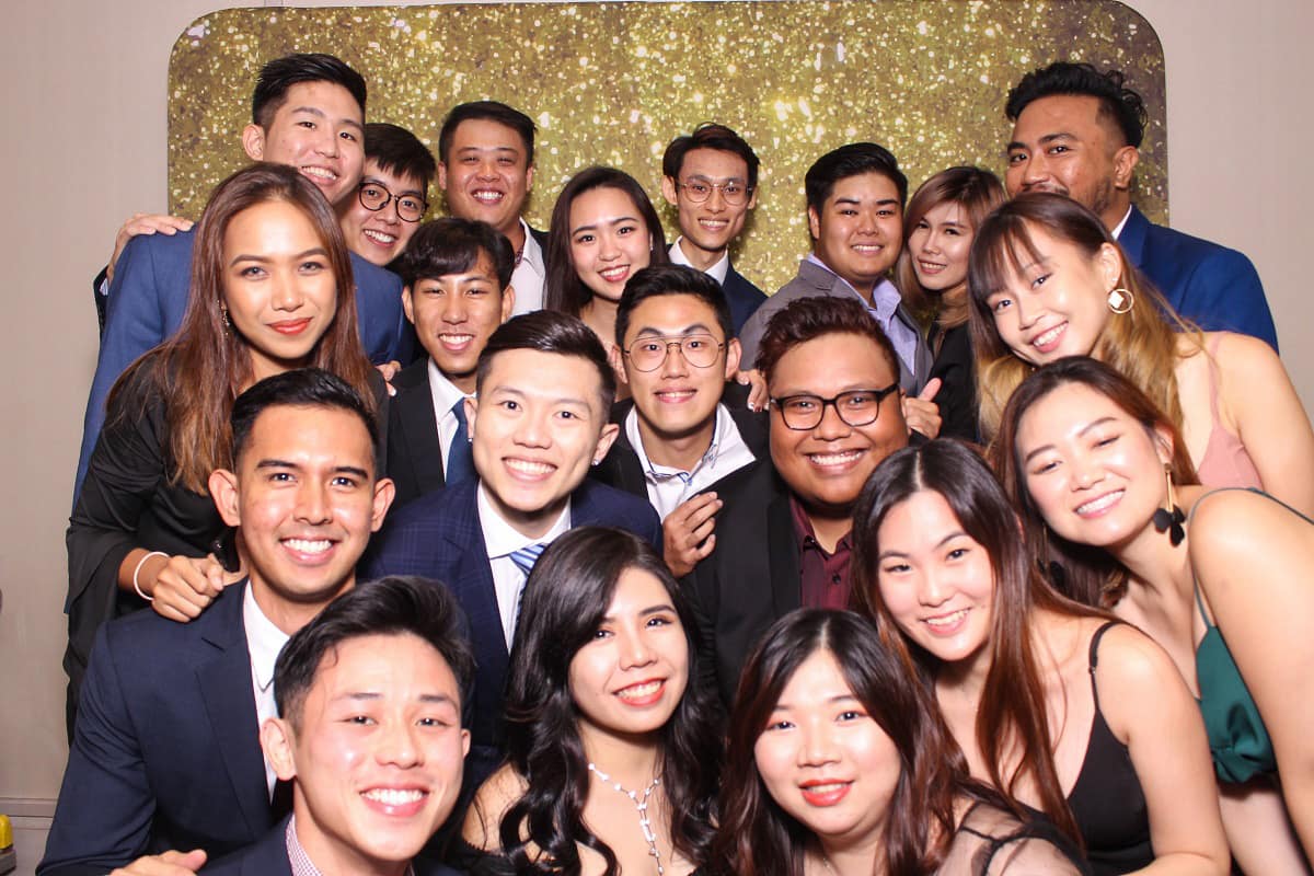 Graduates from Embry-Riddle Asia’s 2019 fall class celebrated the completion of their degree programs this month in Singapore.