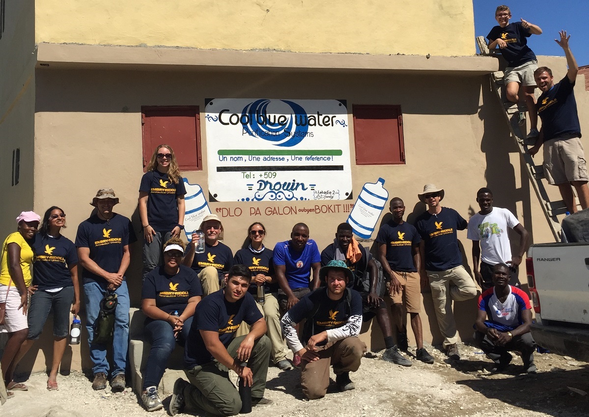Group photo of Embry-Riddle members in Haiti