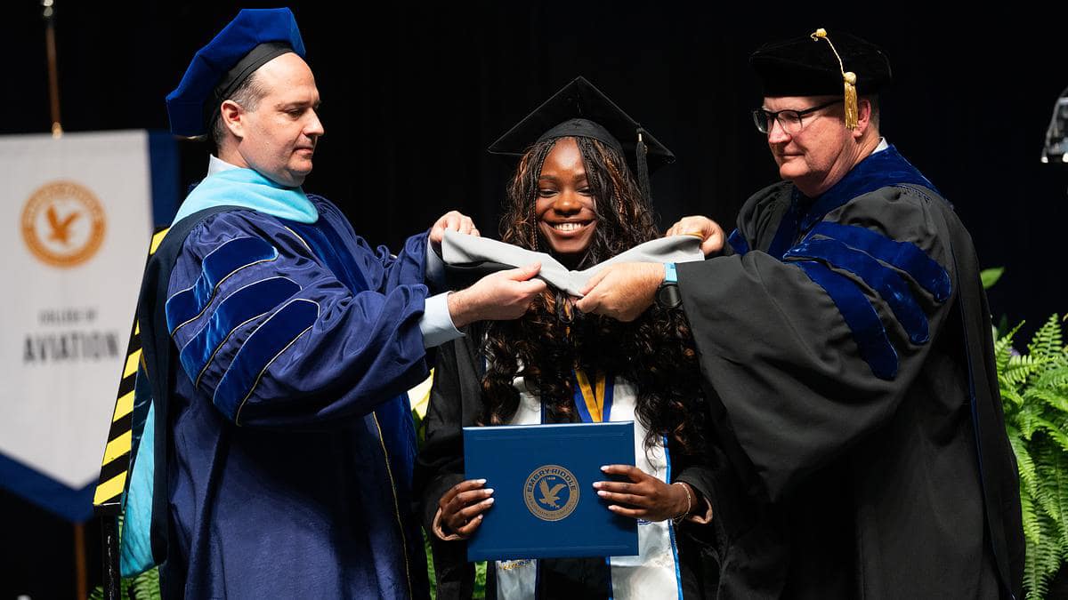 Students collects degree