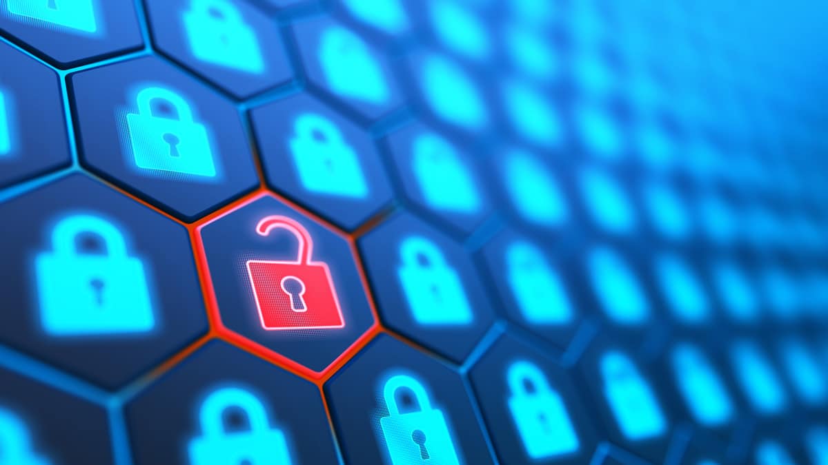Kestral Carlough, a Cyber Intelligence and Security student at Embry-Riddle, was recently inducted into The Boeing Company’s Security Hall of Fame for discovering then reporting a security vulnerability in a popular flight application. Thanks to his efforts, the issue has since been resolved.