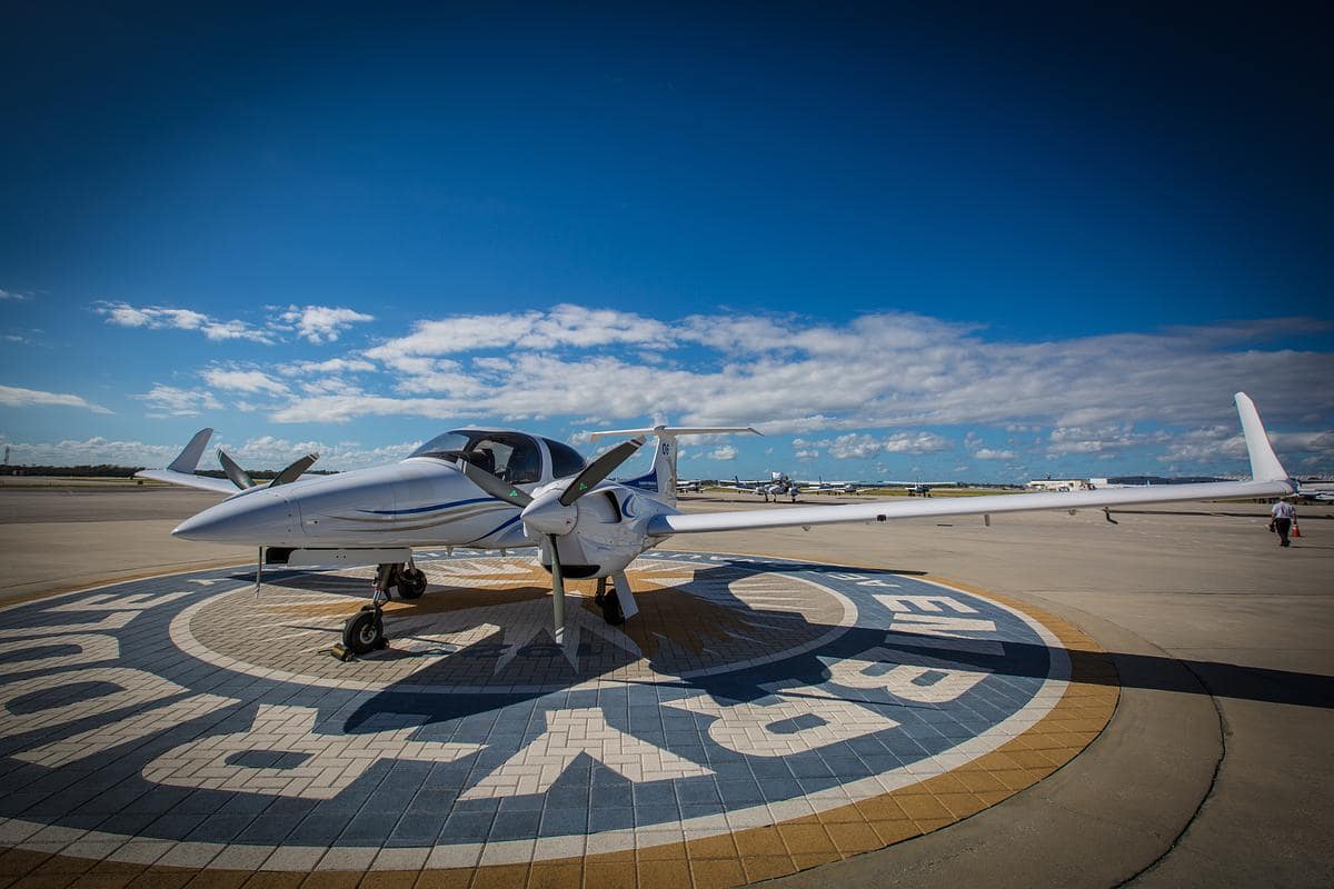 EmbryRiddle to Update Fleet with 12 New Diamond Aircraft Embry