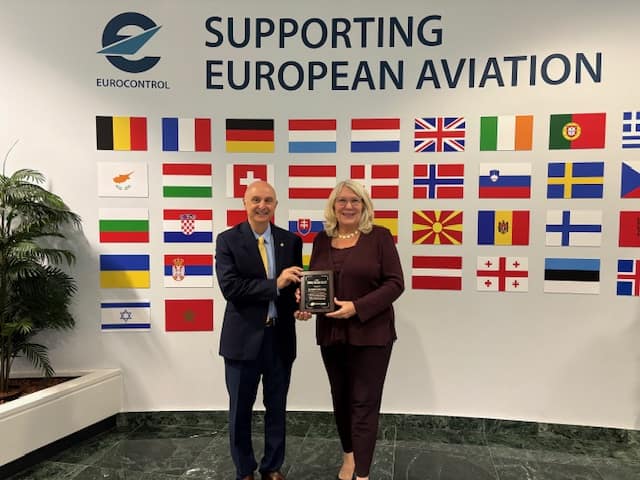 Mathews receives the prestigious Safety Forum Award from Dr. Hassan Shahidi, president and CEO of the Flight Safety Foundation.