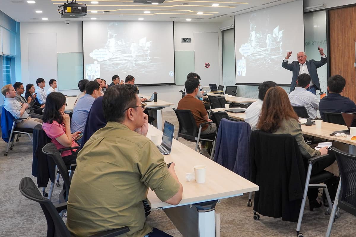Dr. Andrew Aldrin lectures students on space operations