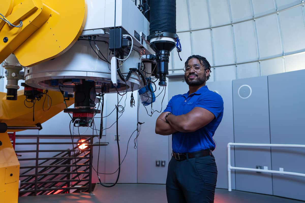 Astronomy and Astrophysics senior Giovanni Bacon