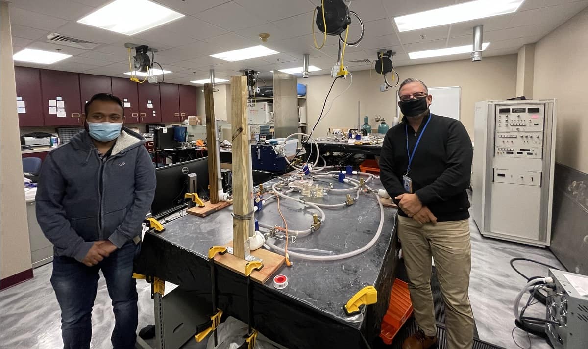 Professor of Mechanical Engineering Dr. Eduardo Divo and Ph.D. student Arka Das are using computer modeling to develop an injection jet shunt, a device to save the lives of children born with only one working heart ventricle.