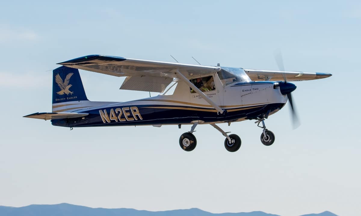 Golden Eagle flight team Cessna